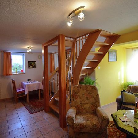 Holiday Home In Neustadt Am Rennsteig With Pond Extérieur photo