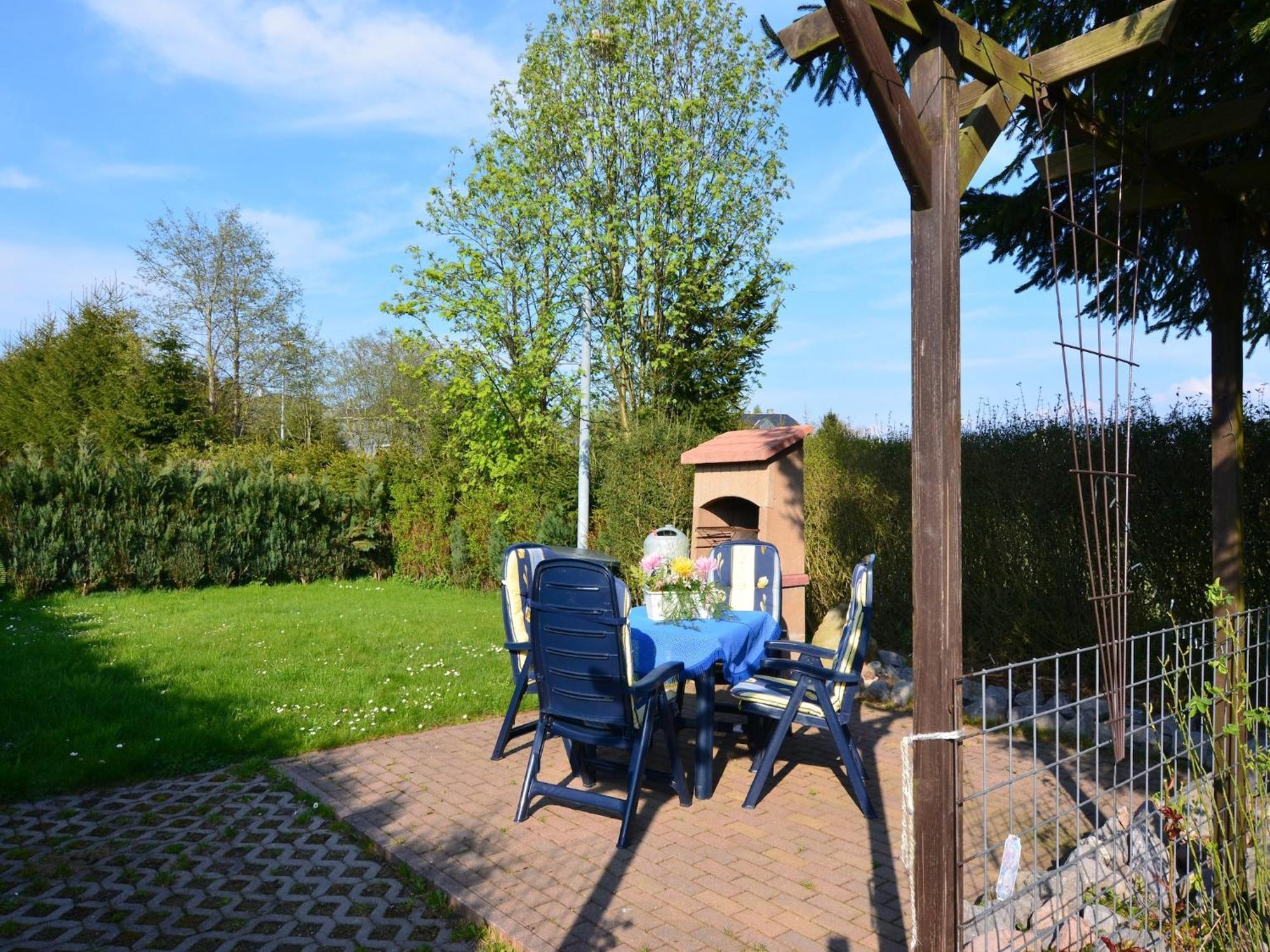 Holiday Home In Neustadt Am Rennsteig With Pond Extérieur photo