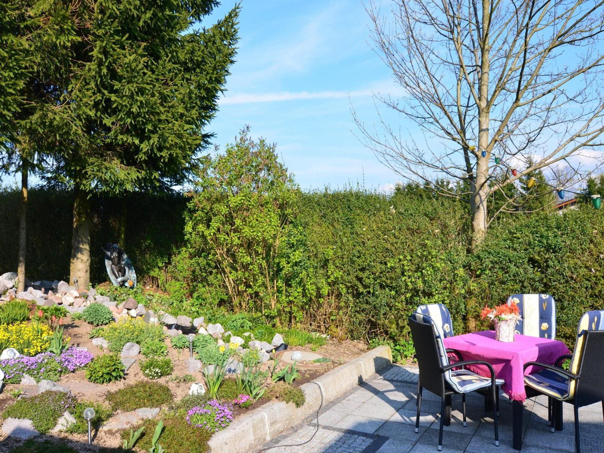 Holiday Home In Neustadt Am Rennsteig With Pond Extérieur photo