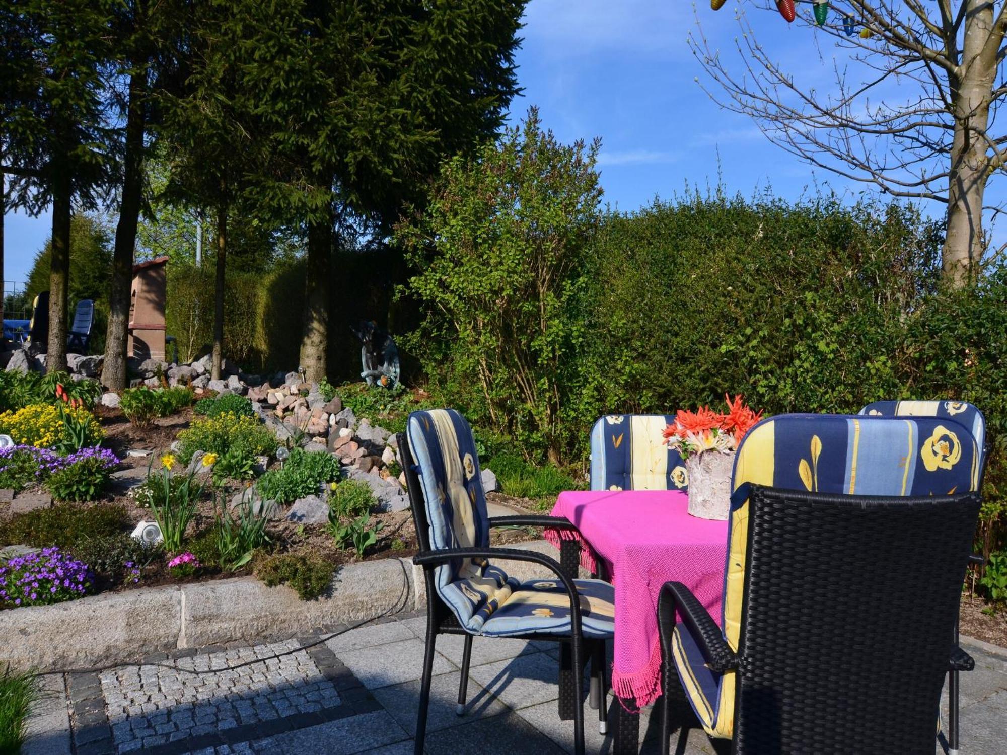 Holiday Home In Neustadt Am Rennsteig With Pond Extérieur photo