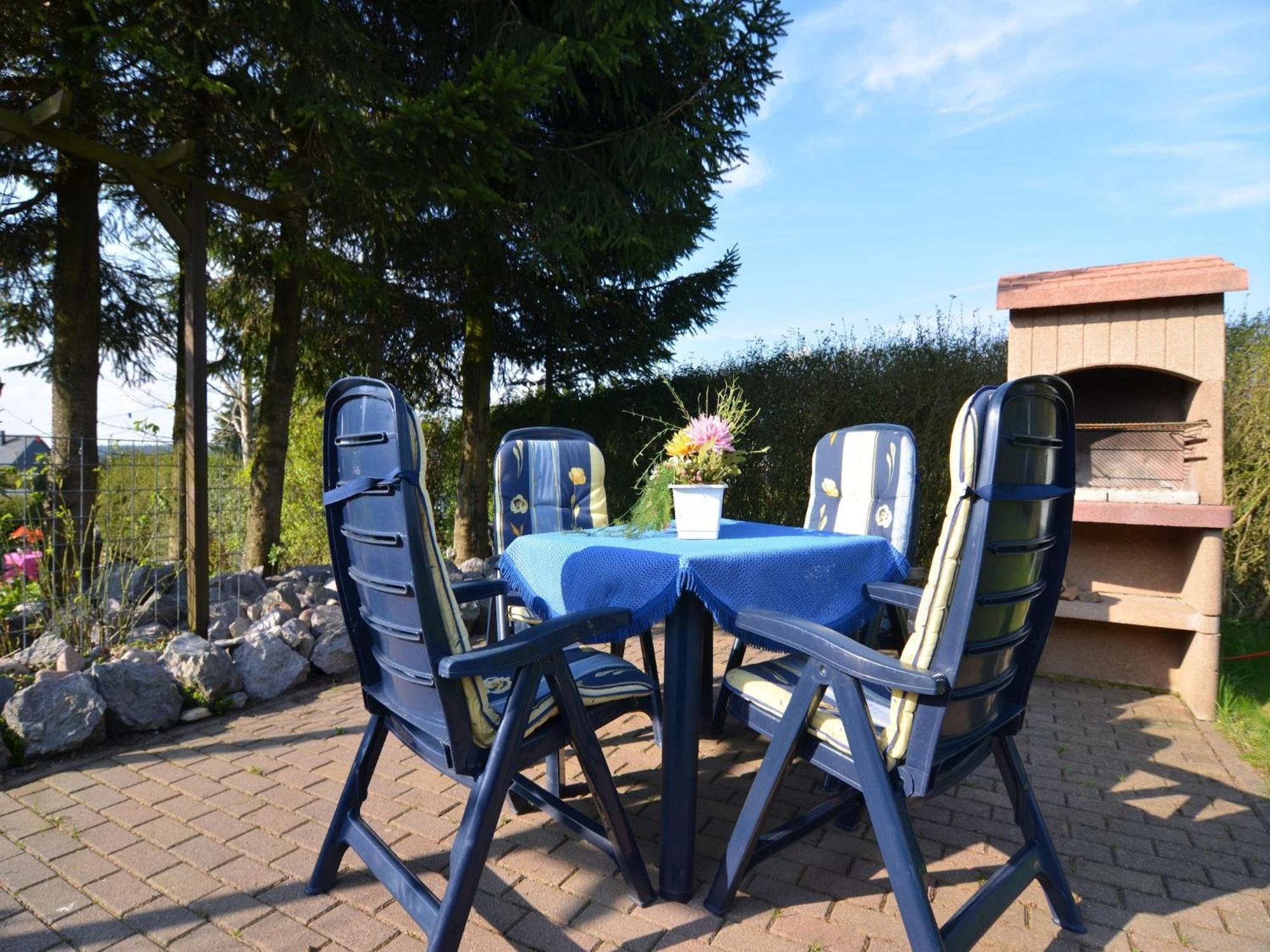 Holiday Home In Neustadt Am Rennsteig With Pond Extérieur photo